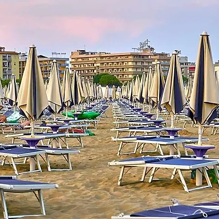 Apartamento Lovely Beachfront Apartment-beahost