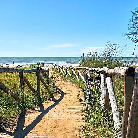 Lovely Beachfront Apartment-beahost *
