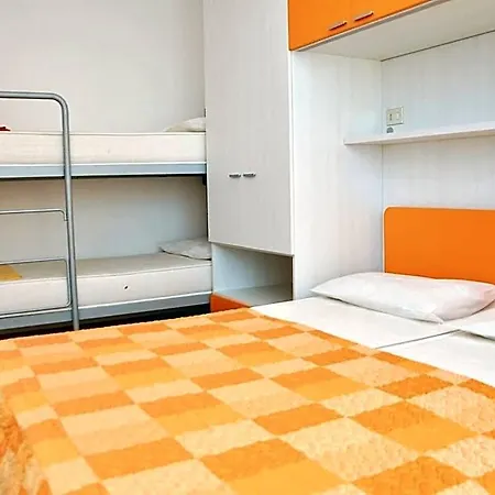 Lovely Beachfront Apartment-beahost Apartamento Bibione